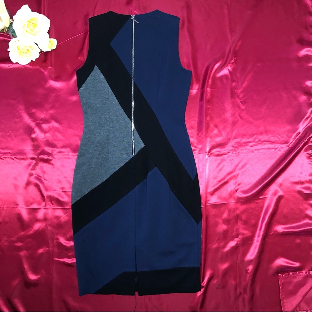 ⭐️NEW⭐️White House Black Market (WHBM) Color Block Sheath Dress
Navy & Grey - Picture 3 of 6